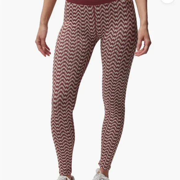 Spiritual Gangster| NWOT Women’s Size M/L Jacquard 7/8 Legging in Burgundy - Picture 1 of 10